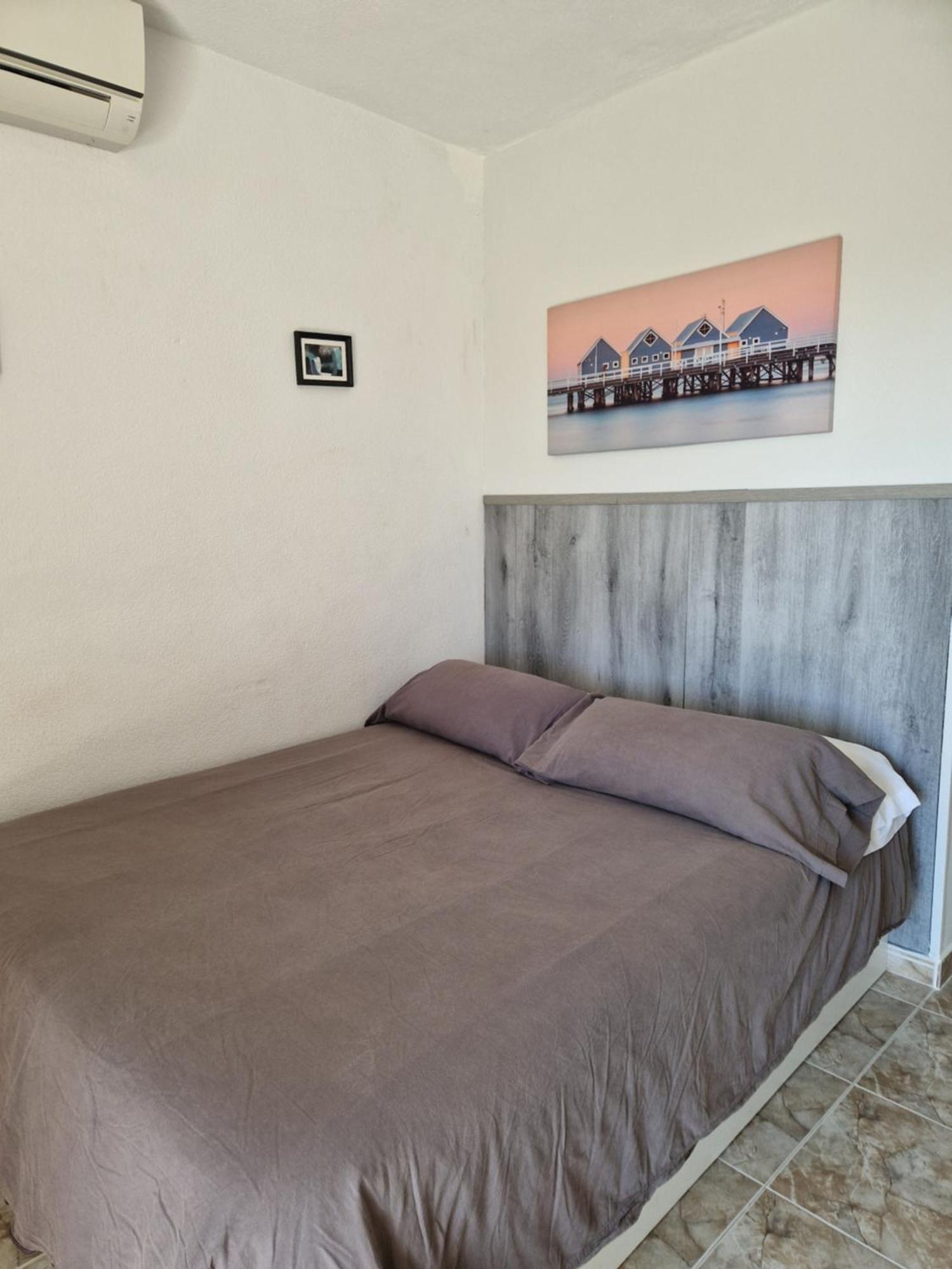 Iris Benalmadena Apartment Room photo