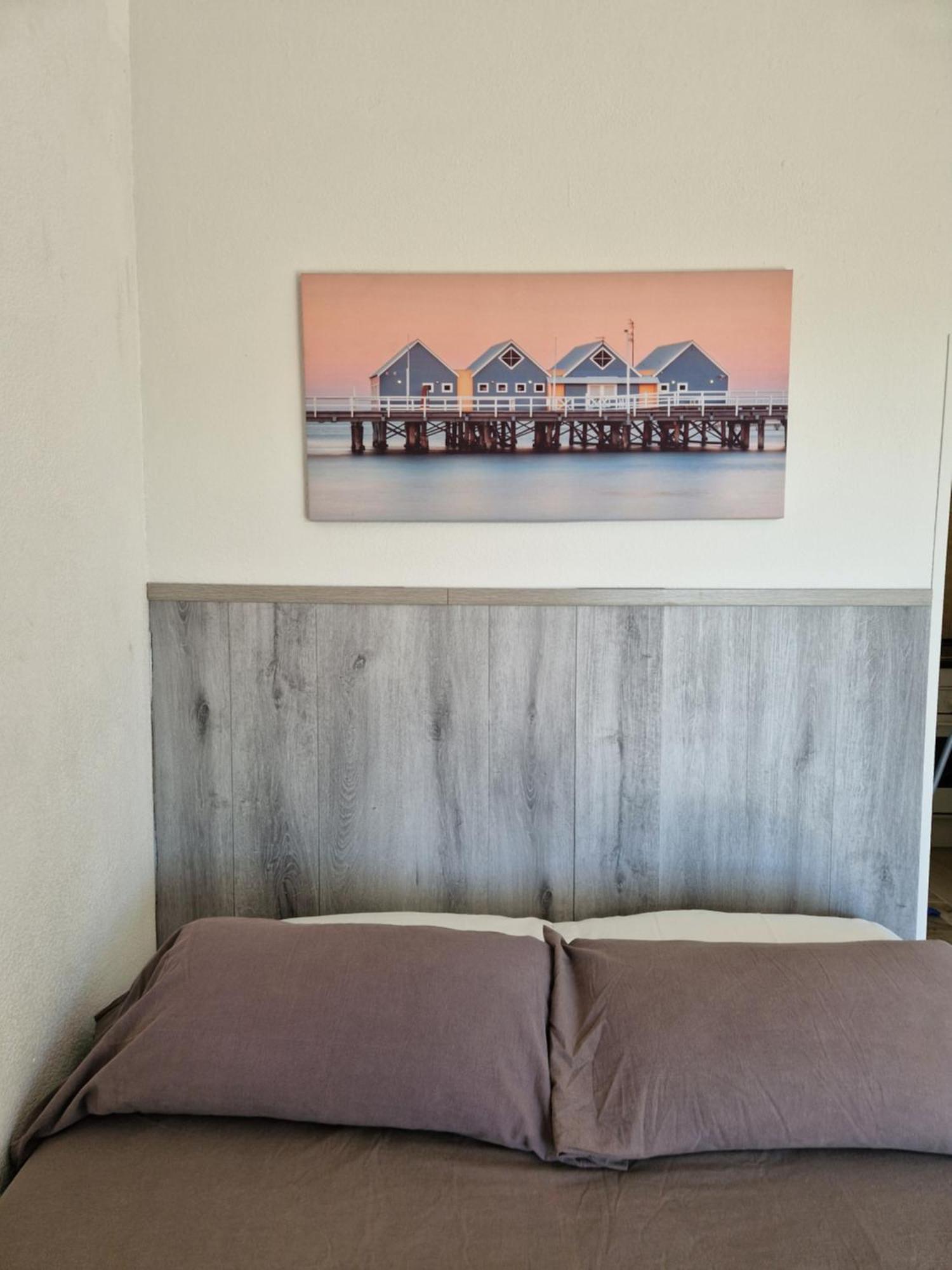 Iris Benalmadena Apartment Room photo